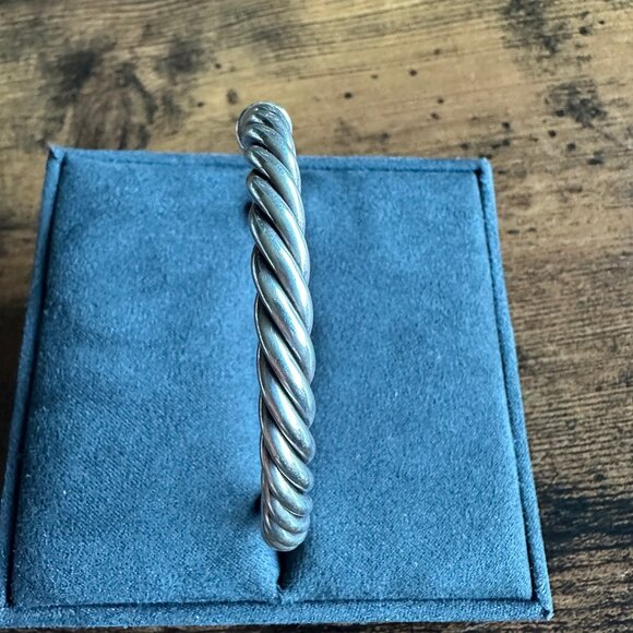 David Yurman Cable Cuff Bracelet w/ Sterling Silver & Black Onyx - Medium - Picture 7 of 16